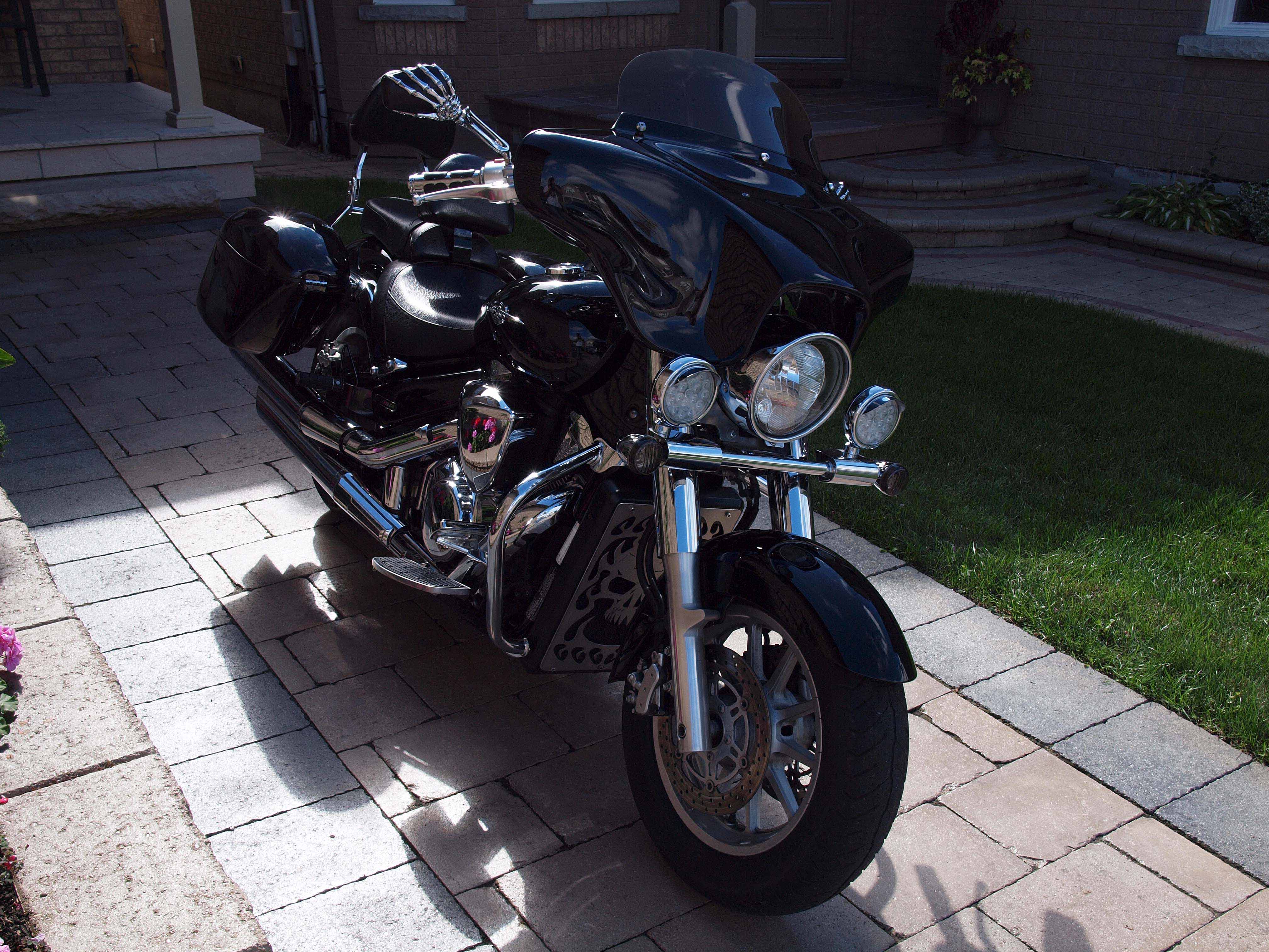 Suzuki C109R 2008 Black