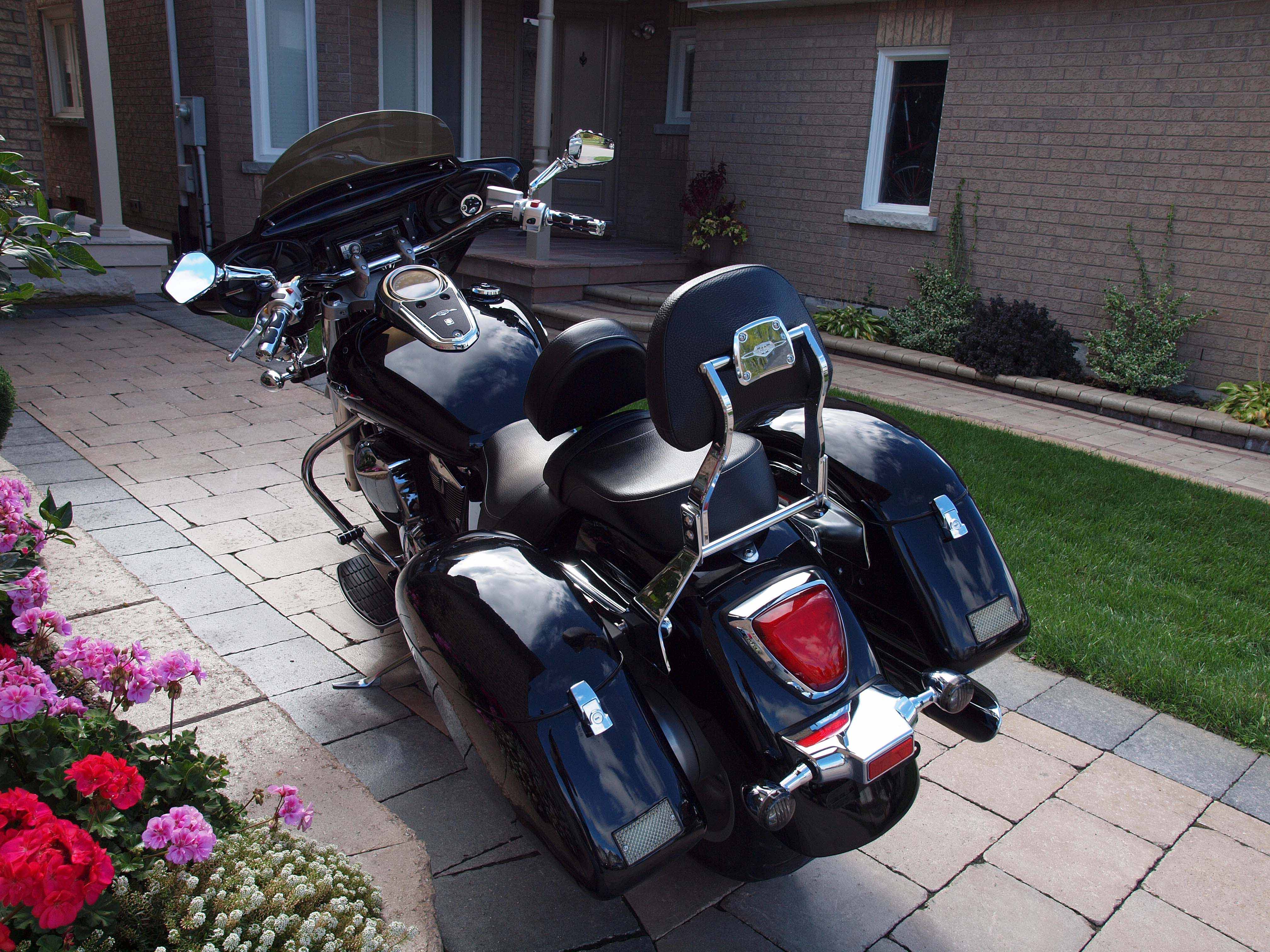 Suzuki C109R 2008 Black