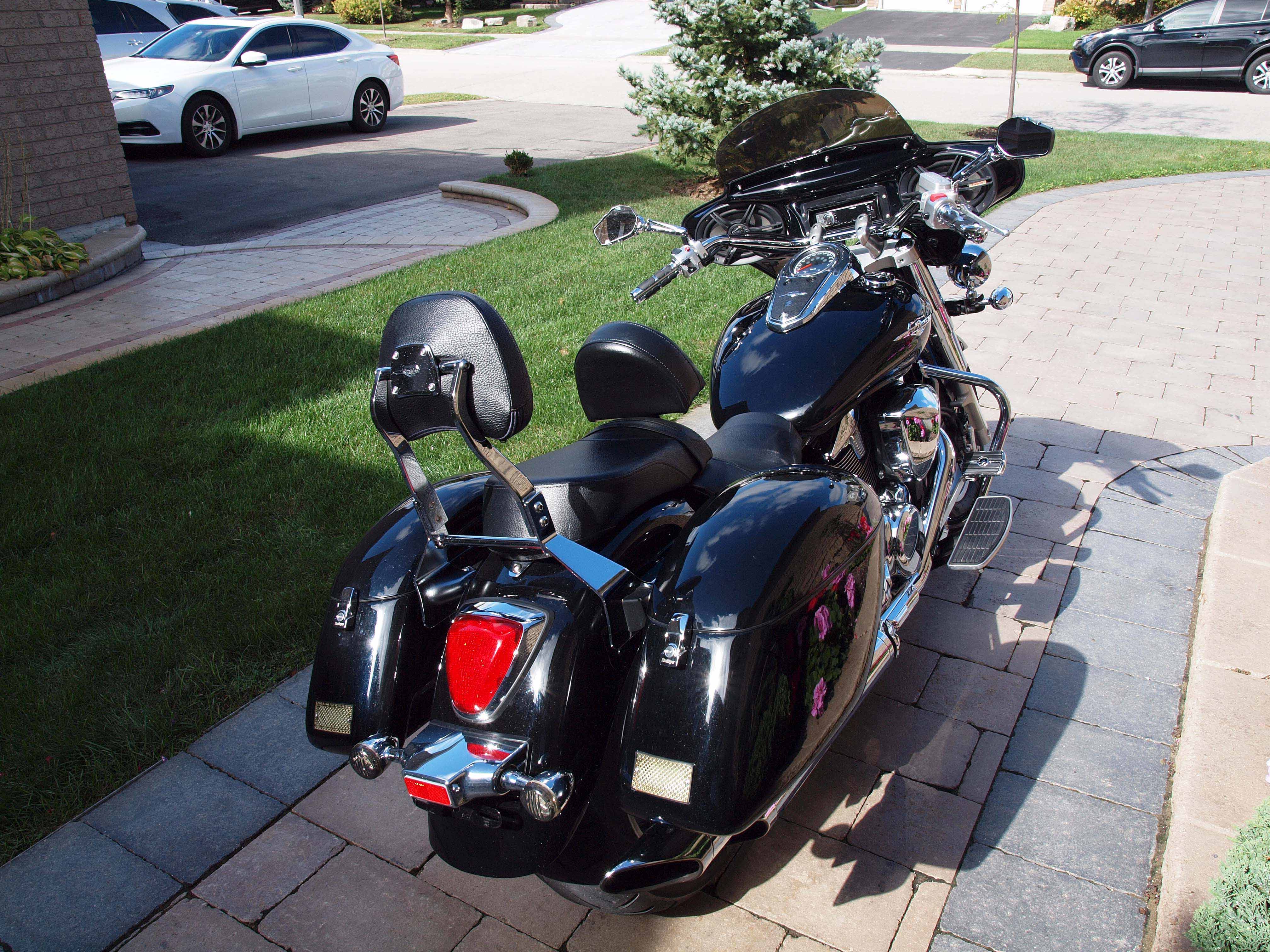 Suzuki C109R 2008 Black