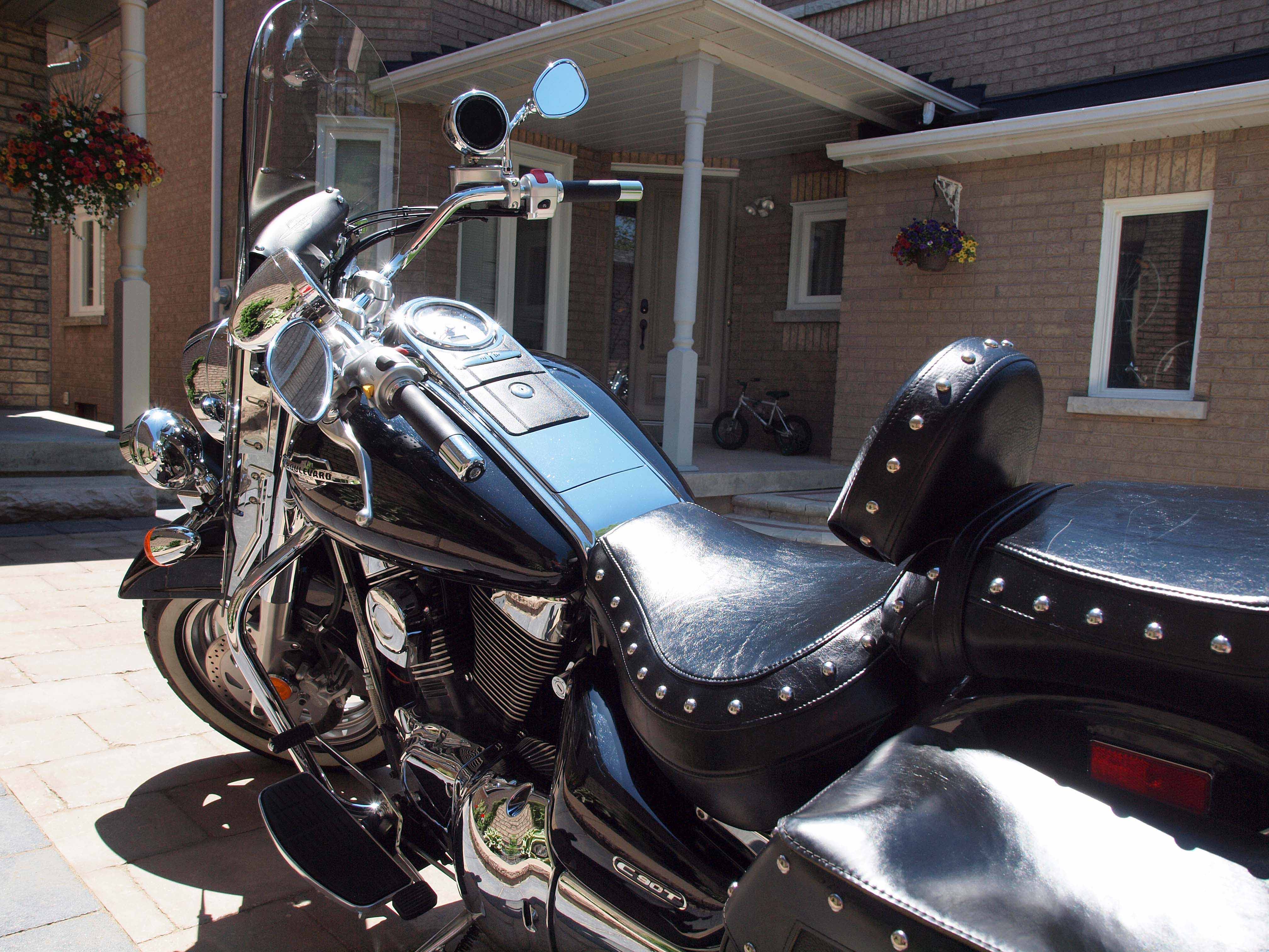Suzuki C90T 2007 Black